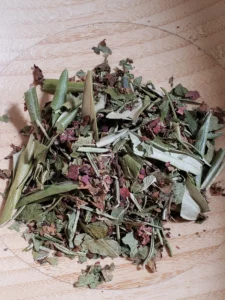 Tisane Valse des Écumes confort circulatoire aux plantes olivier cassis romarin vigne rouge tulsi